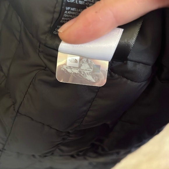 Brand New The North Face Thermoball Eco Down Insulated Black Zippered Jacket - Picture 14 of 15